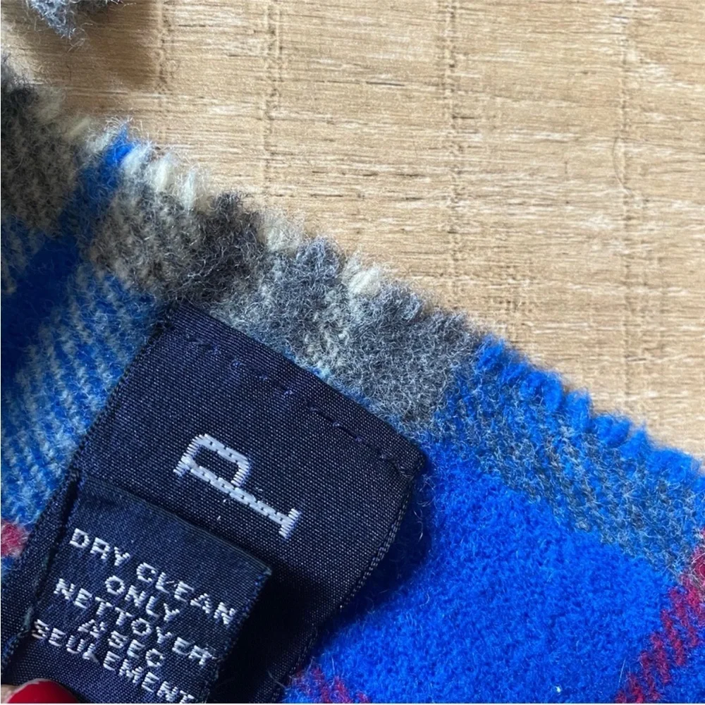 VTG GAP Italian made 100% wool Blue and Gray Plaid Scarf fringe cold weather